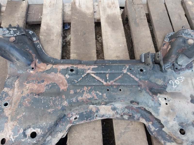 Балка подмоторная