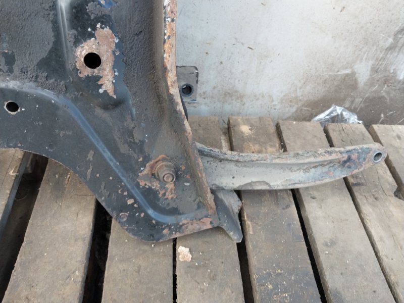 Балка подмоторная