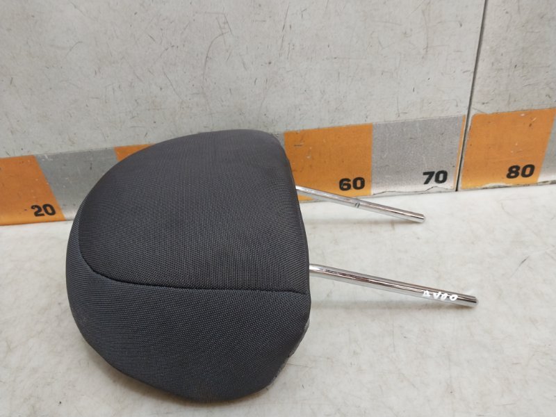 Подголовник сиденья