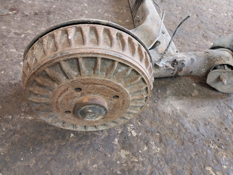 Балка задняя