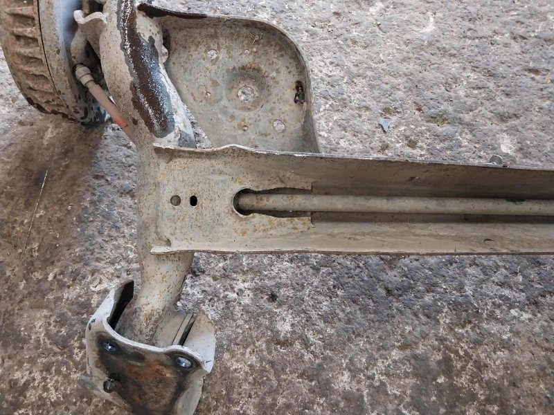 Балка задняя