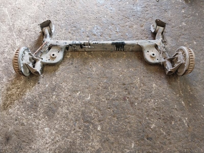 Балка задняя