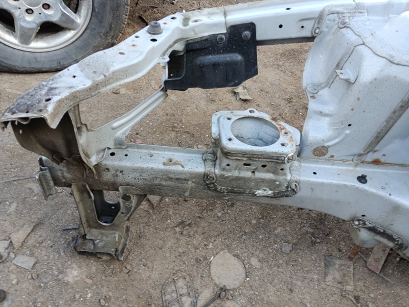 Лонжерон передний правый