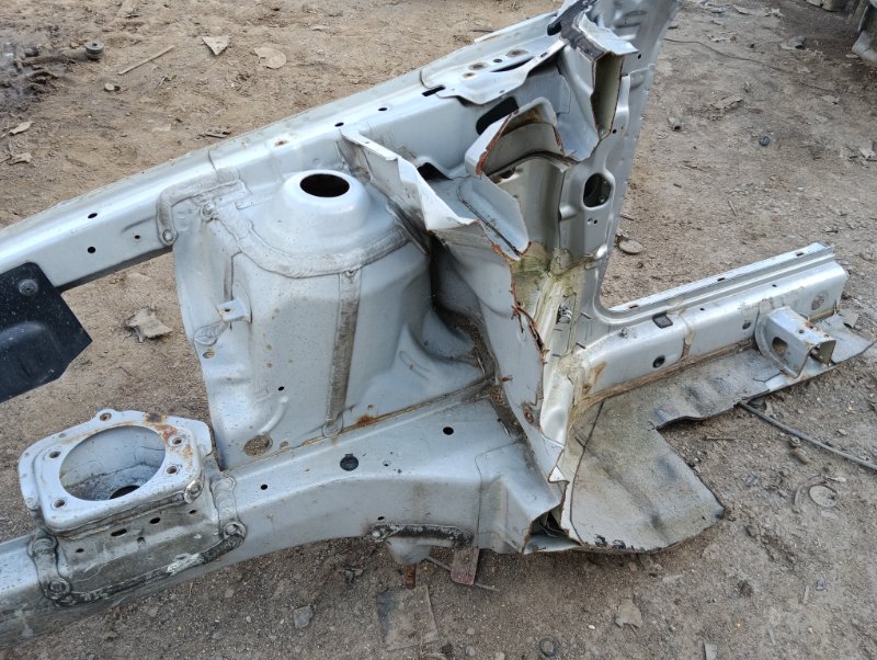 Лонжерон передний правый