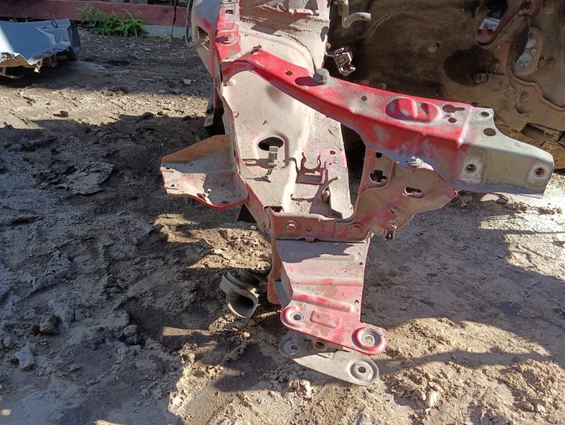 Кузовной элемент