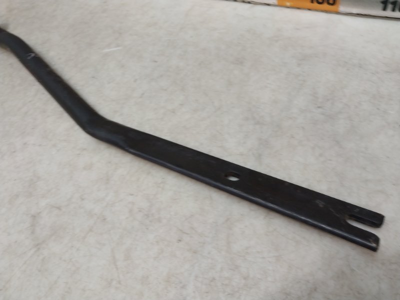 Кронштейн передней балки