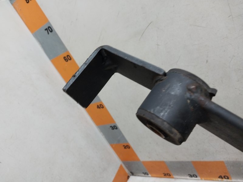 Кронштейн передней балки