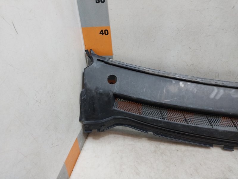 Решетка стеклоочистителей (Жабо)