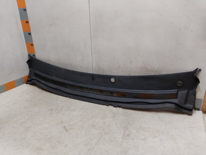 Решетка стеклоочистителей (Жабо)