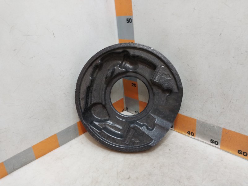 Кронштейн крепления запасного колеса