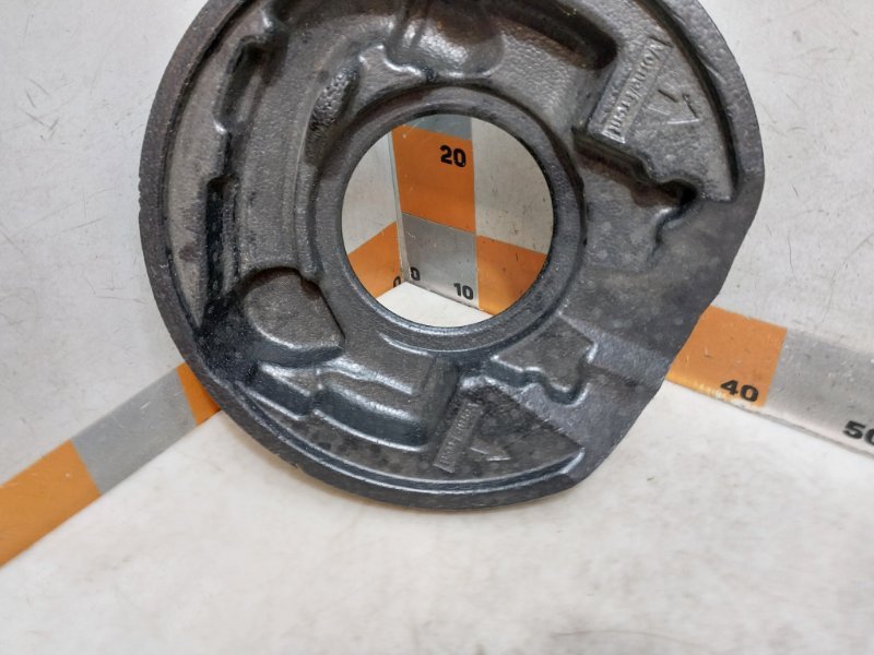 Кронштейн крепления запасного колеса