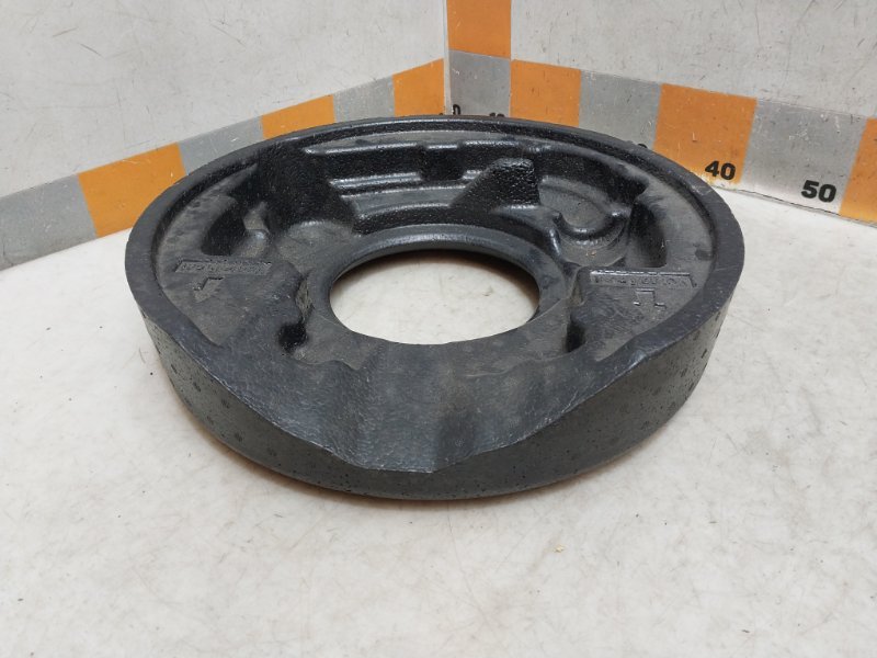 Кронштейн крепления запасного колеса