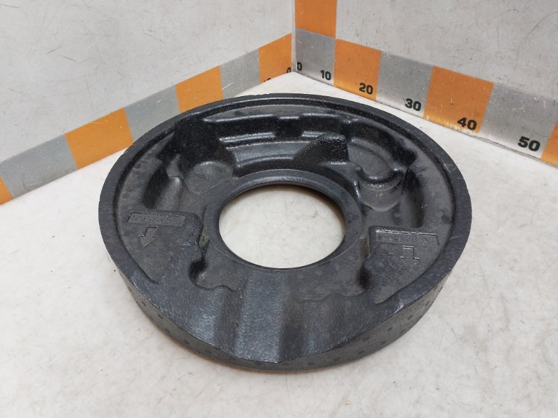 Кронштейн крепления запасного колеса