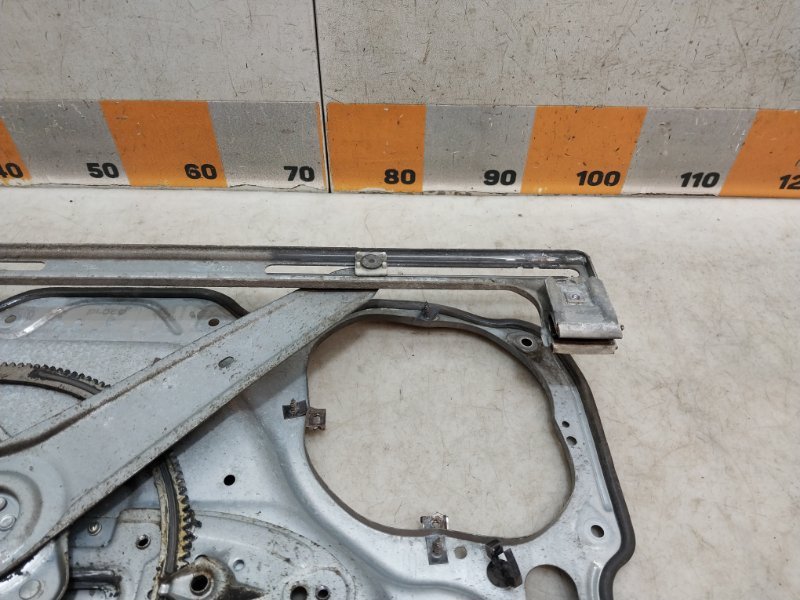 Стеклоподъемник электр. передний левый