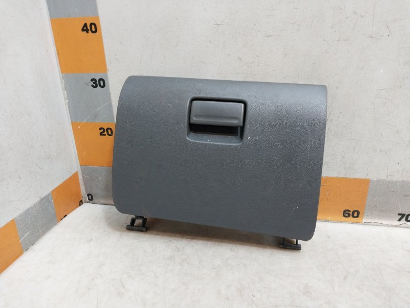 Крышка бардачка