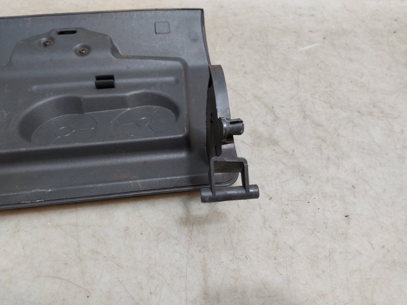 Крышка бардачка