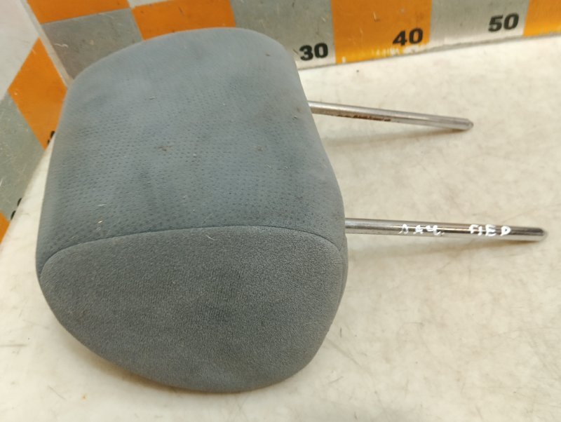 Подголовник сиденья