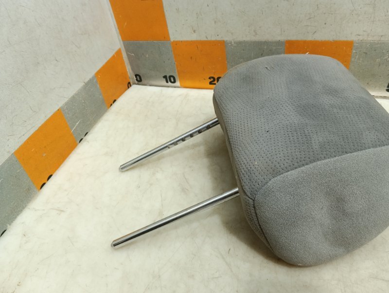 Подголовник сиденья