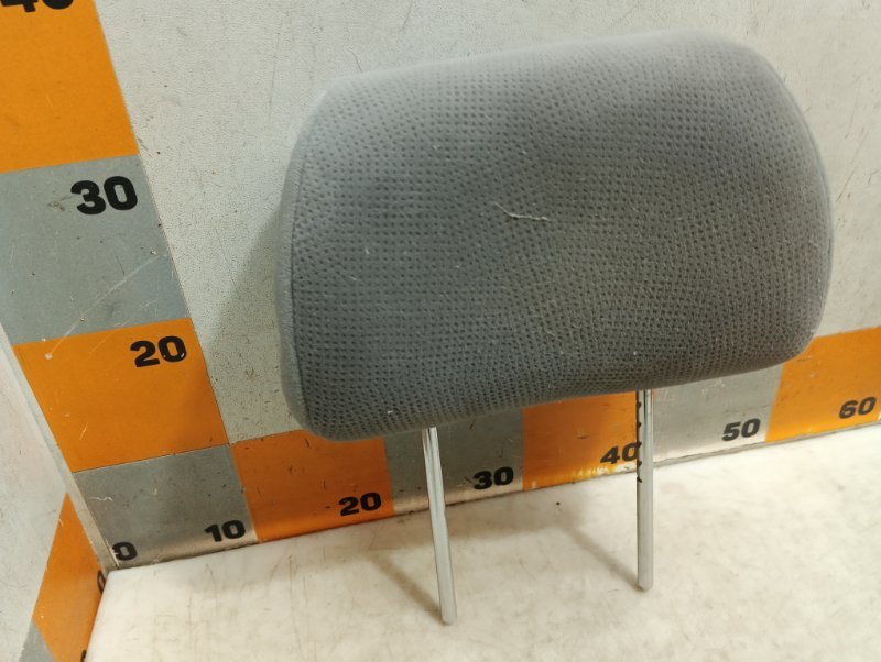 Подголовник сиденья