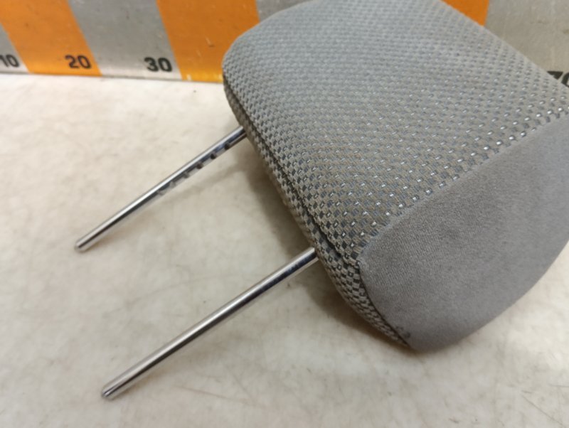 Подголовник сиденья