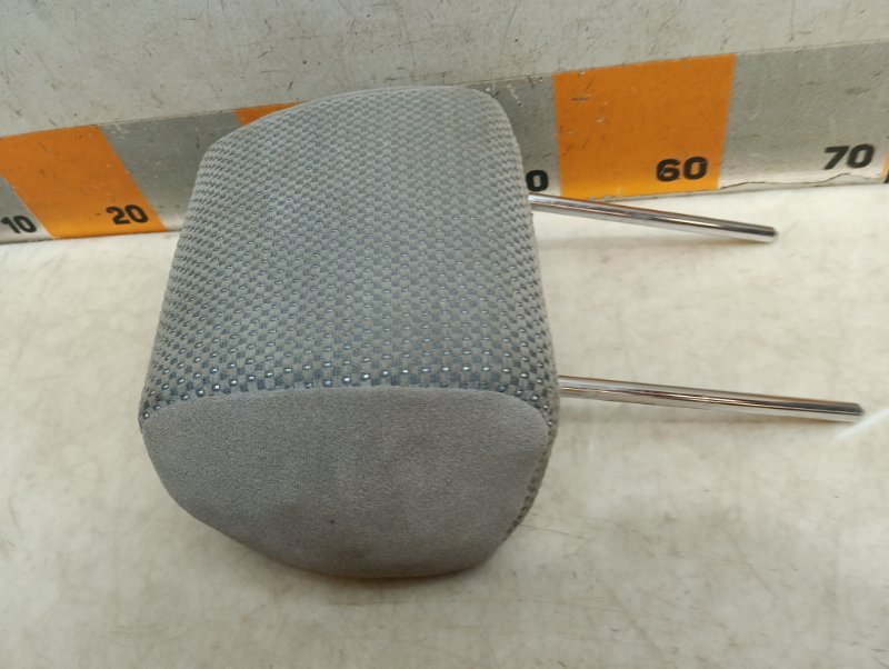 Подголовник сиденья