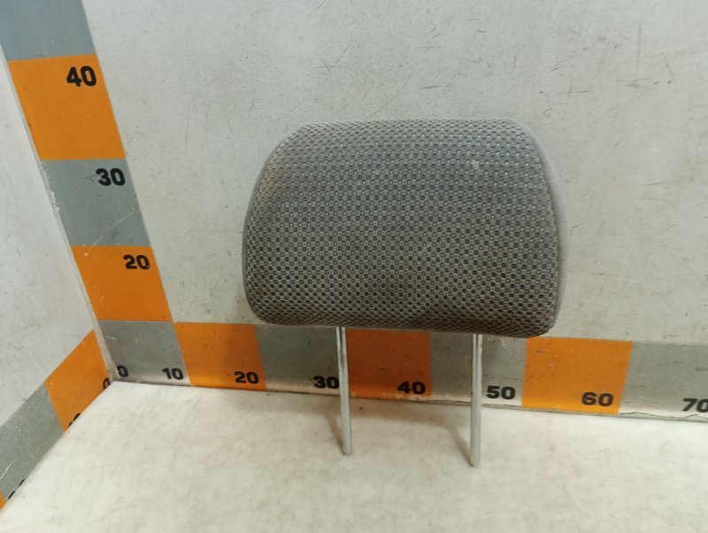 Подголовник сиденья