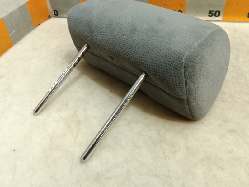 Подголовник сиденья