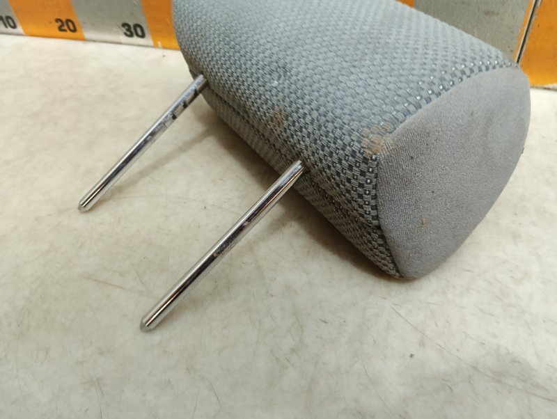 Подголовник сиденья