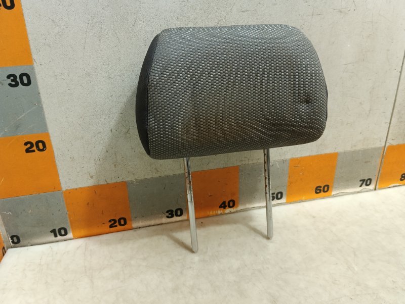 Подголовник сиденья