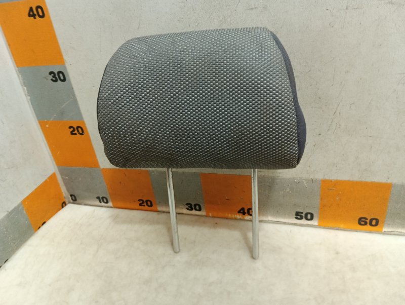 Подголовник сиденья