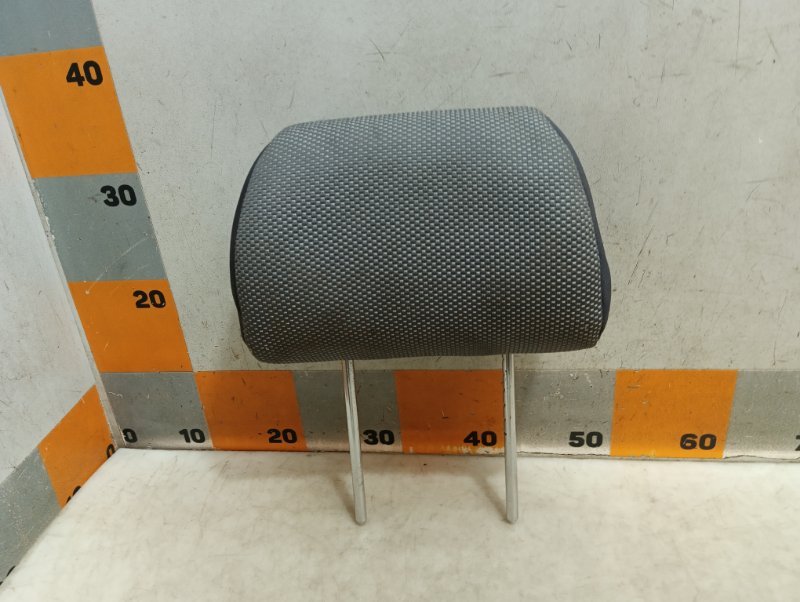 Подголовник сиденья