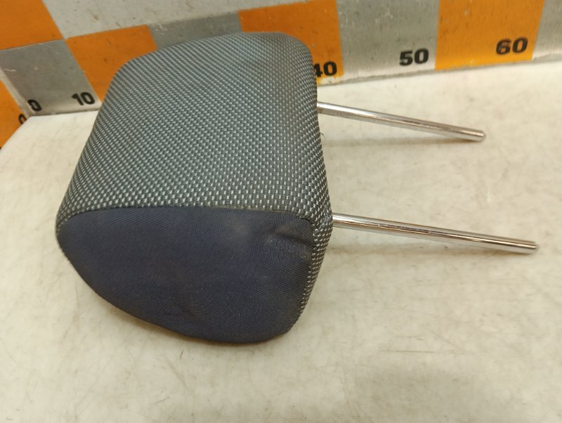 Подголовник сиденья