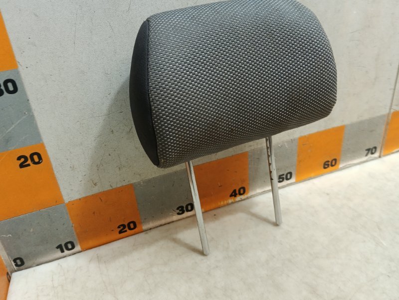 Подголовник сиденья