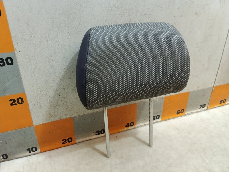 Подголовник сиденья