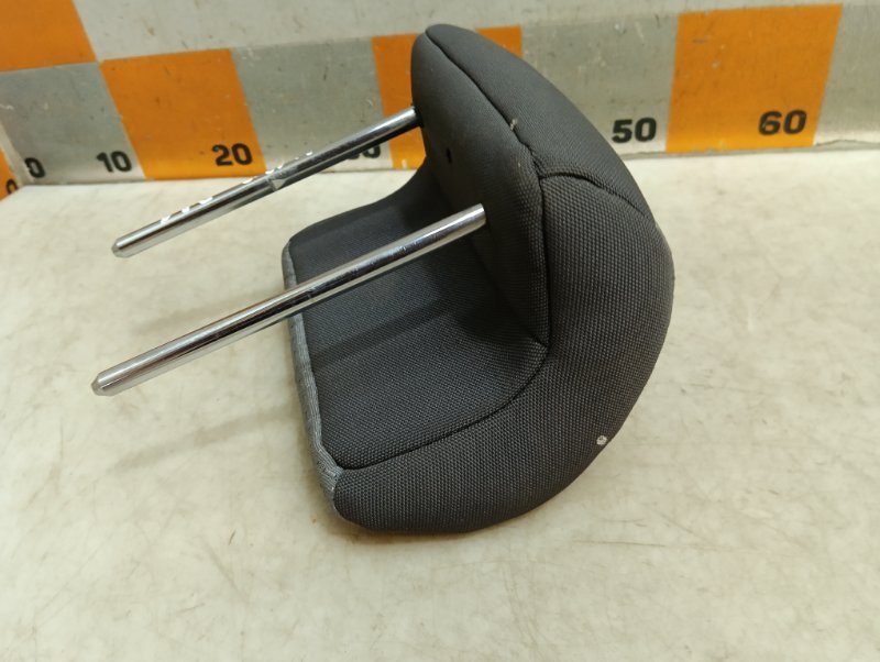 Подголовник сиденья