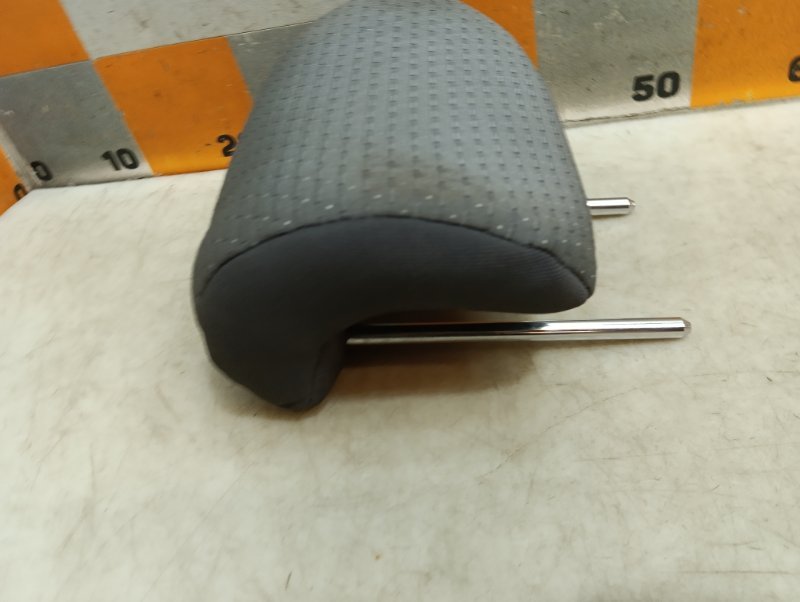 Подголовник сиденья