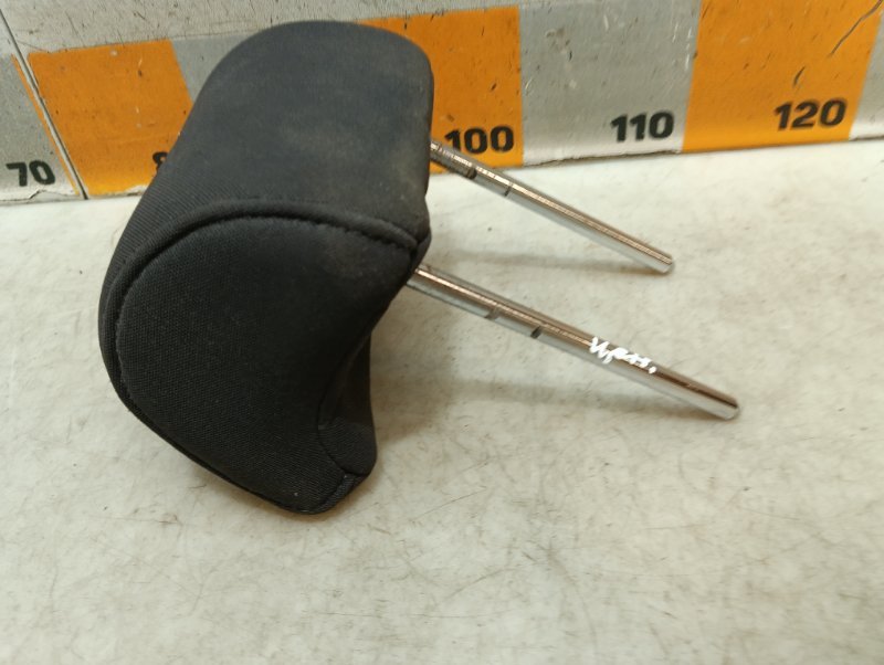 Подголовник сиденья