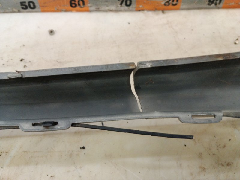 Бампер передний