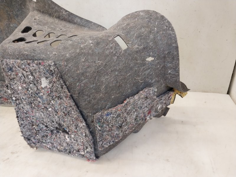 Обшивка багажника