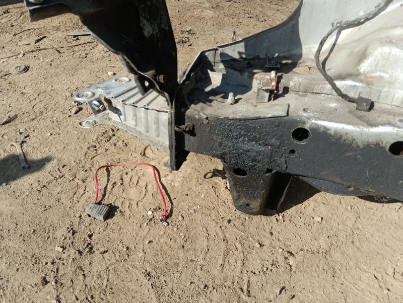 Лонжерон передний правый