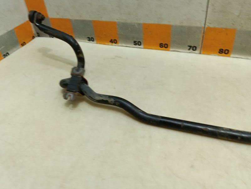 Стабилизатор передний