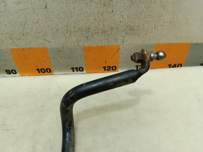 Стабилизатор передний