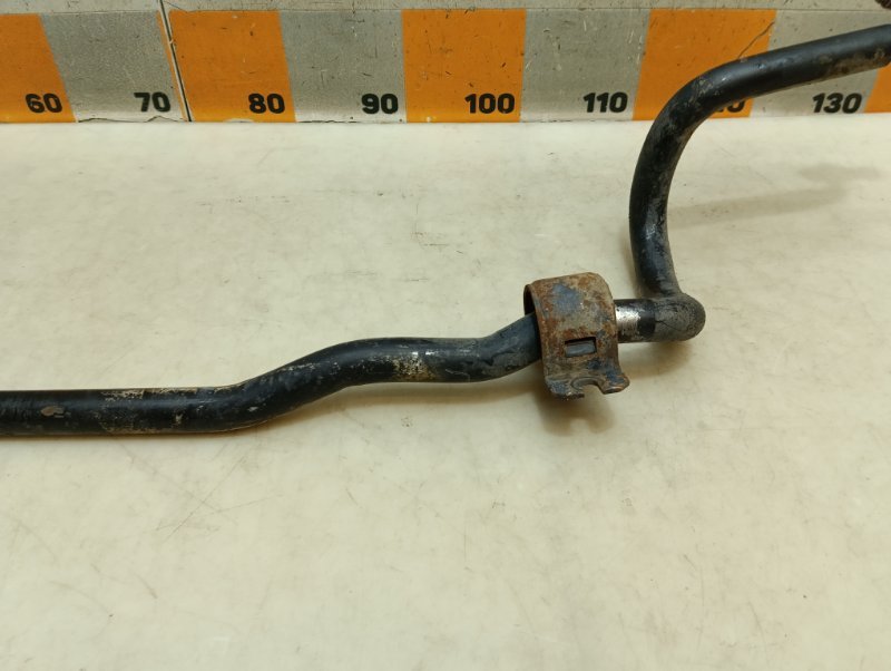 Стабилизатор передний