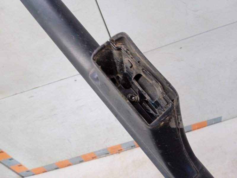 Рейлинг (релинг) правый (планка на крышу)