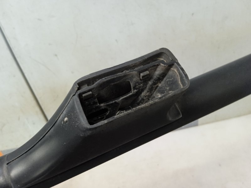 Рейлинг (релинг) левый (планка на крышу)