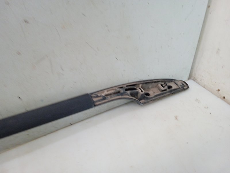 Рейлинг (релинг) левый (планка на крышу)