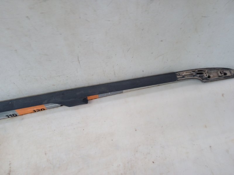 Рейлинг (релинг) левый (планка на крышу)