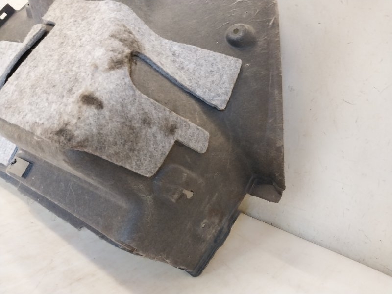 Обшивка багажника