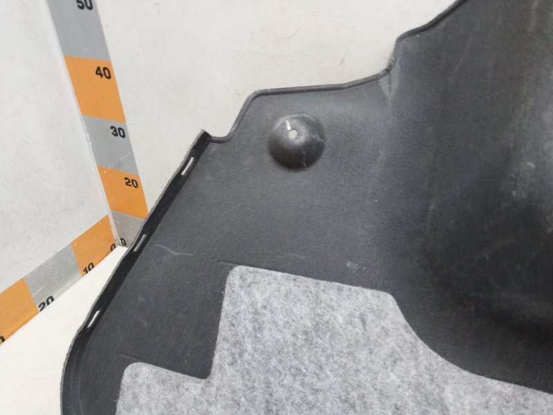 Обшивка багажника