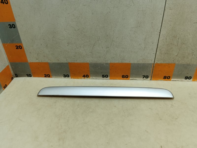 Накладка крышки багажника